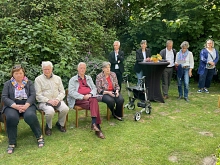 FrauenOrt 7, Gäste mit ehem. Bürgermeister Ulrich Roeingh.jpg